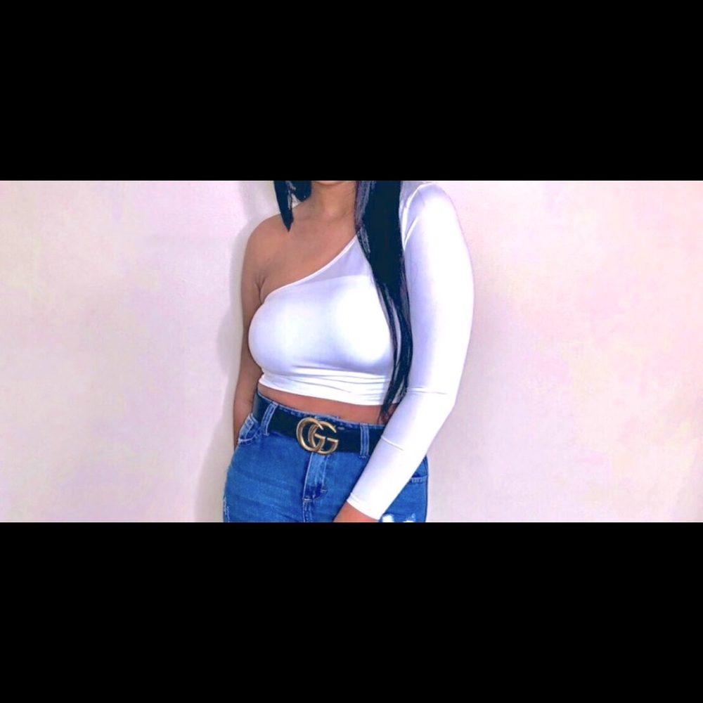White one shoulder long sleeve crop top